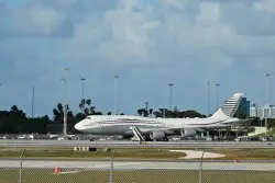 Editorial: Trump’s free plane from Qatar is bad look