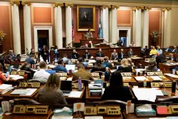 Most of MN budget unfinished as Legislature reaches final hours of session